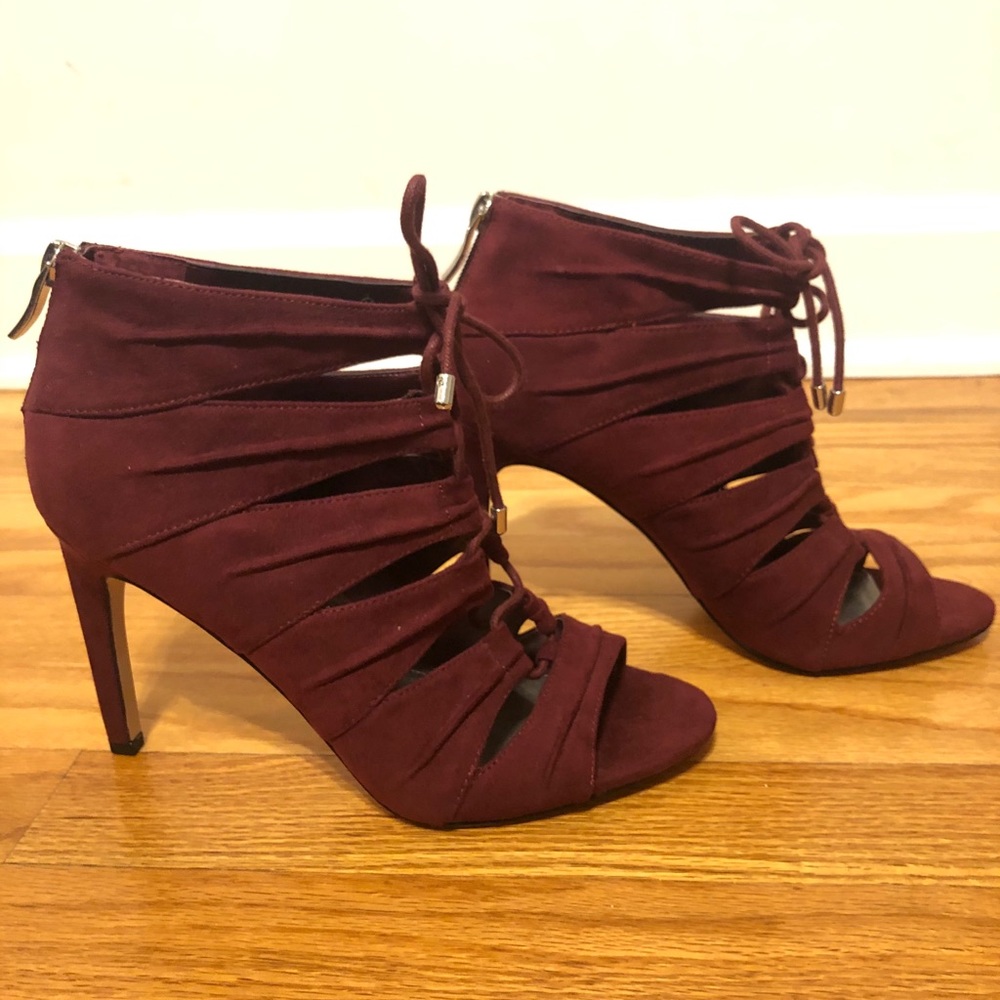 BCBG Lace Up Heels, brand new, size 7 women